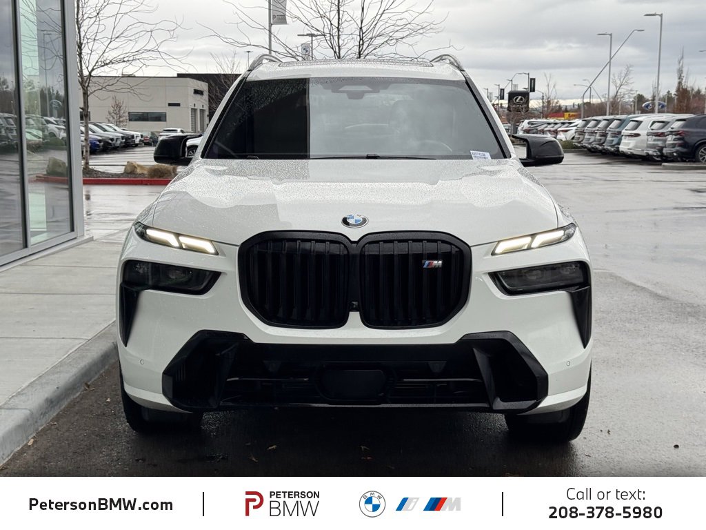 Used 2025 BMW X7 M60i image 10