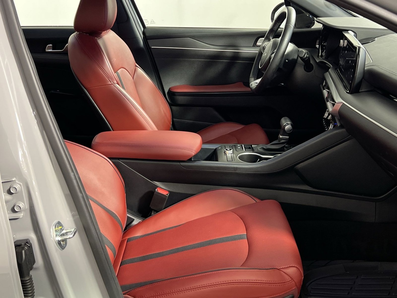 Used 2023 Kia K5 GT-Line image 28