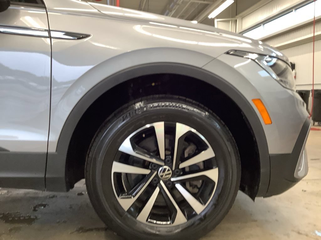 Used 2023 Volkswagen Tiguan S w/ Driver Assistance Package AWD/4WD image 28