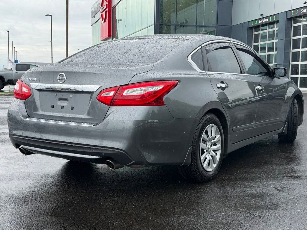Used 2017 Nissan Altima 2.5 S w/ Power Driver Seat Package FWD image 5