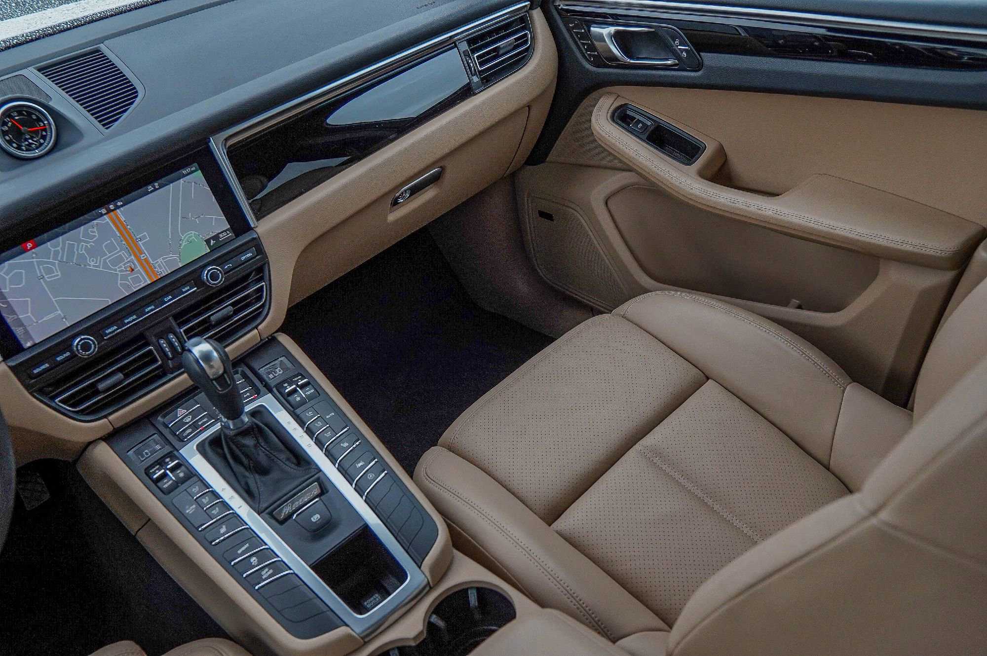 Used 2020 Porsche Macan image 30