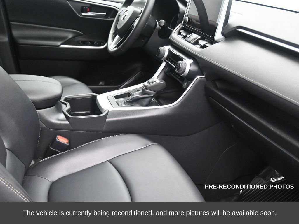 Used 2023 Toyota RAV4 XLE Premium image 21