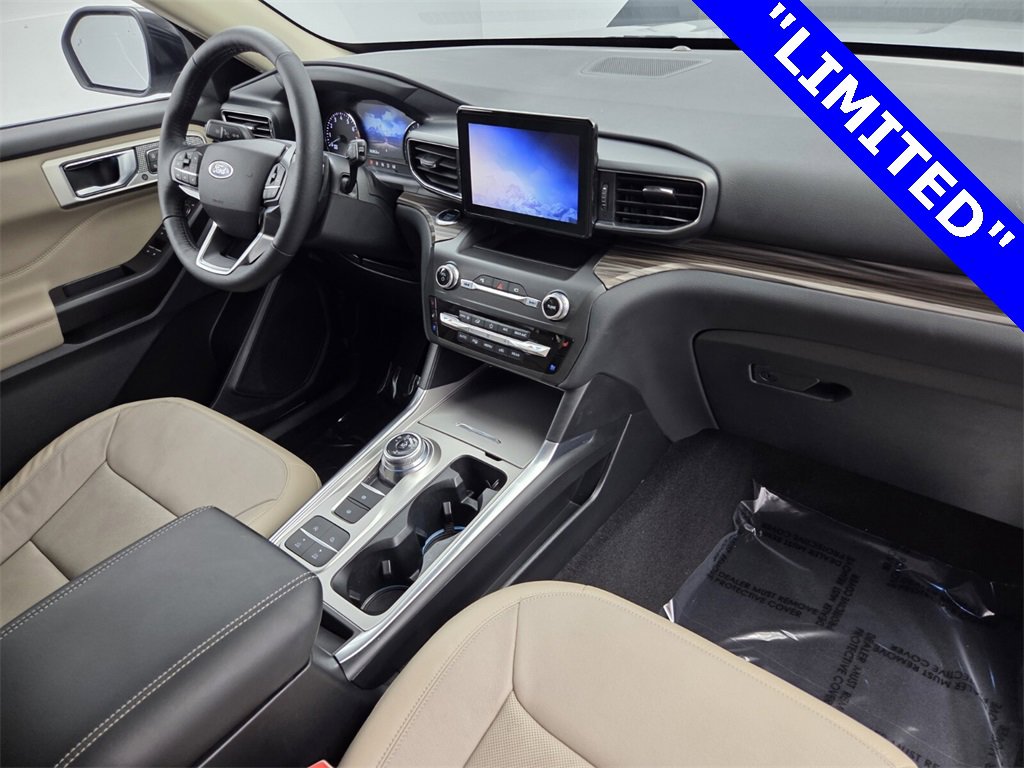 Used 2020 Ford Explorer Limited w/ Class III Trailer Tow Package image 16