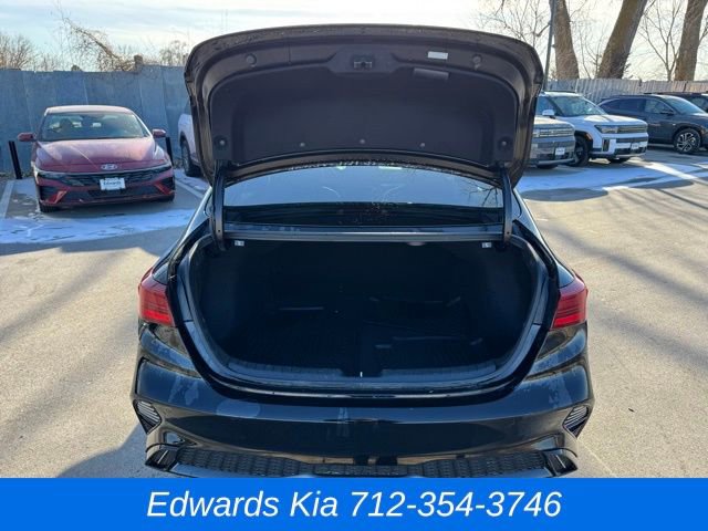 Used 2022 Kia Forte GT-Line w/ GT-Line Premium Package image 11