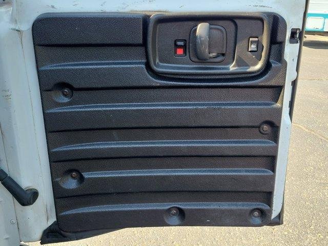 Used 2017 Chevrolet Express 2500 image 7