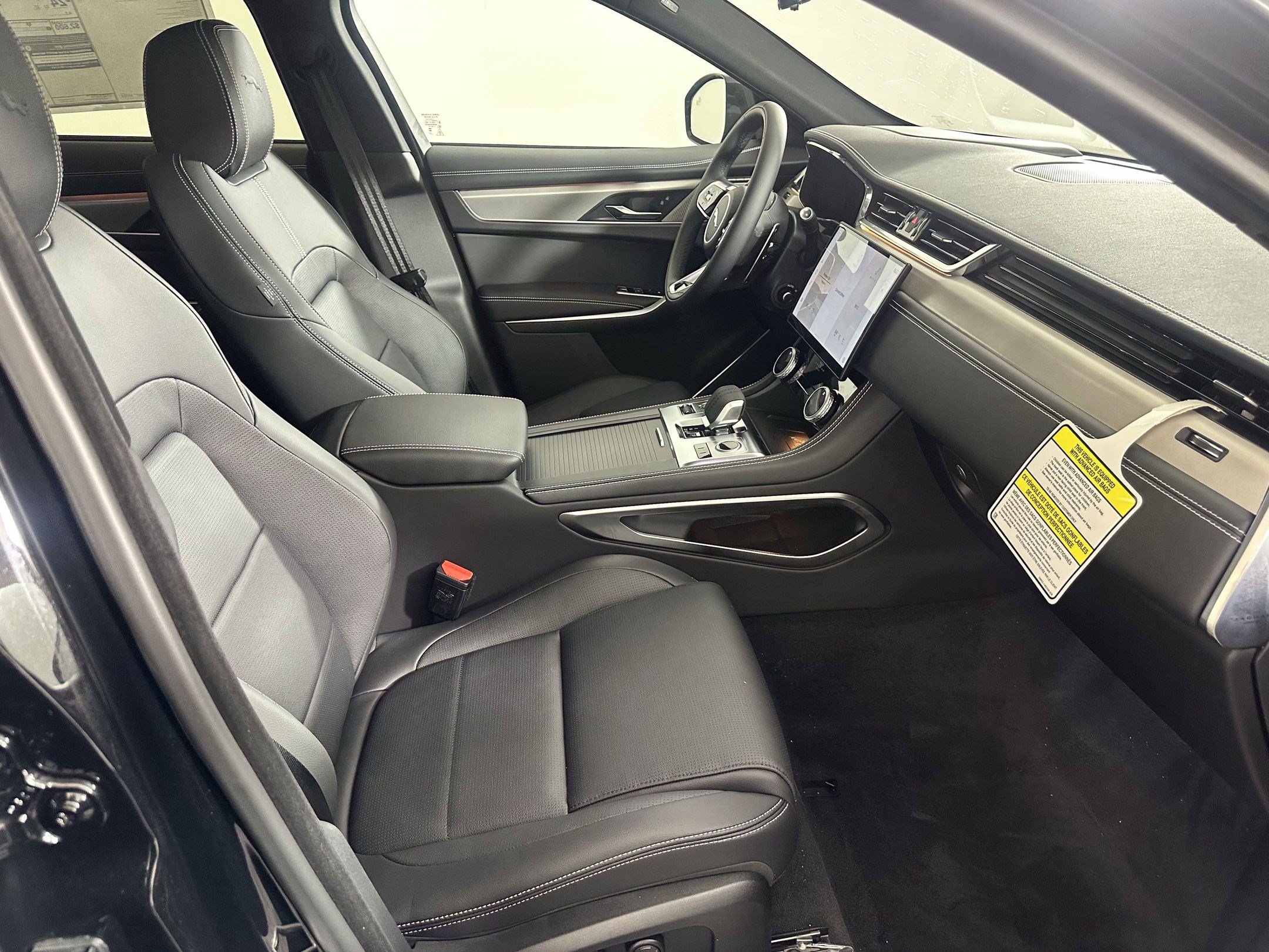 Used 2026 Jaguar F-PACE R-Dynamic S AWD/4WD image 18