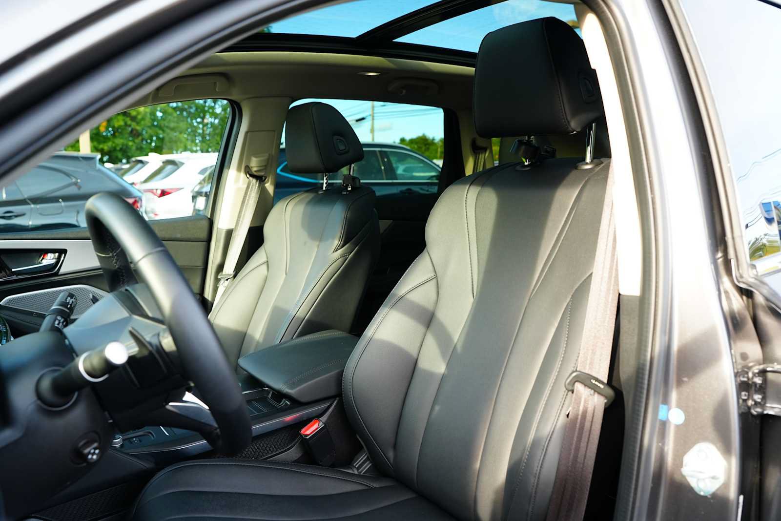 Used 2026 Acura MDX SH-AWD image 13