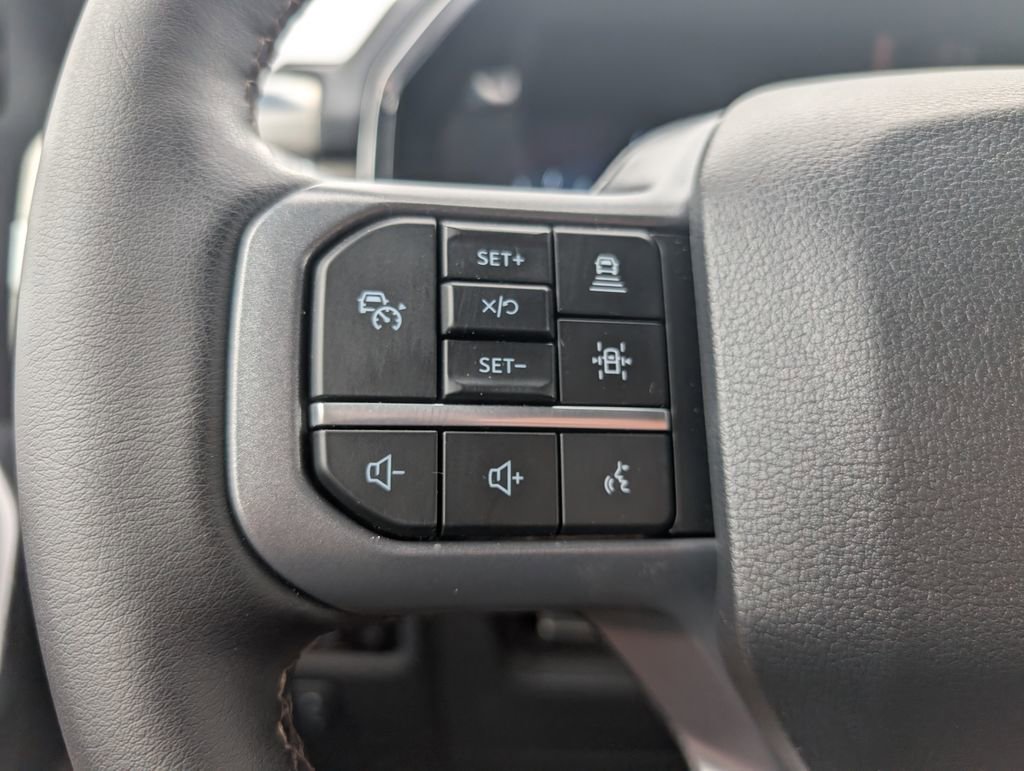 Used 2025 Ford F150 Lariat w/ Equipment Group 501A Mid image 14