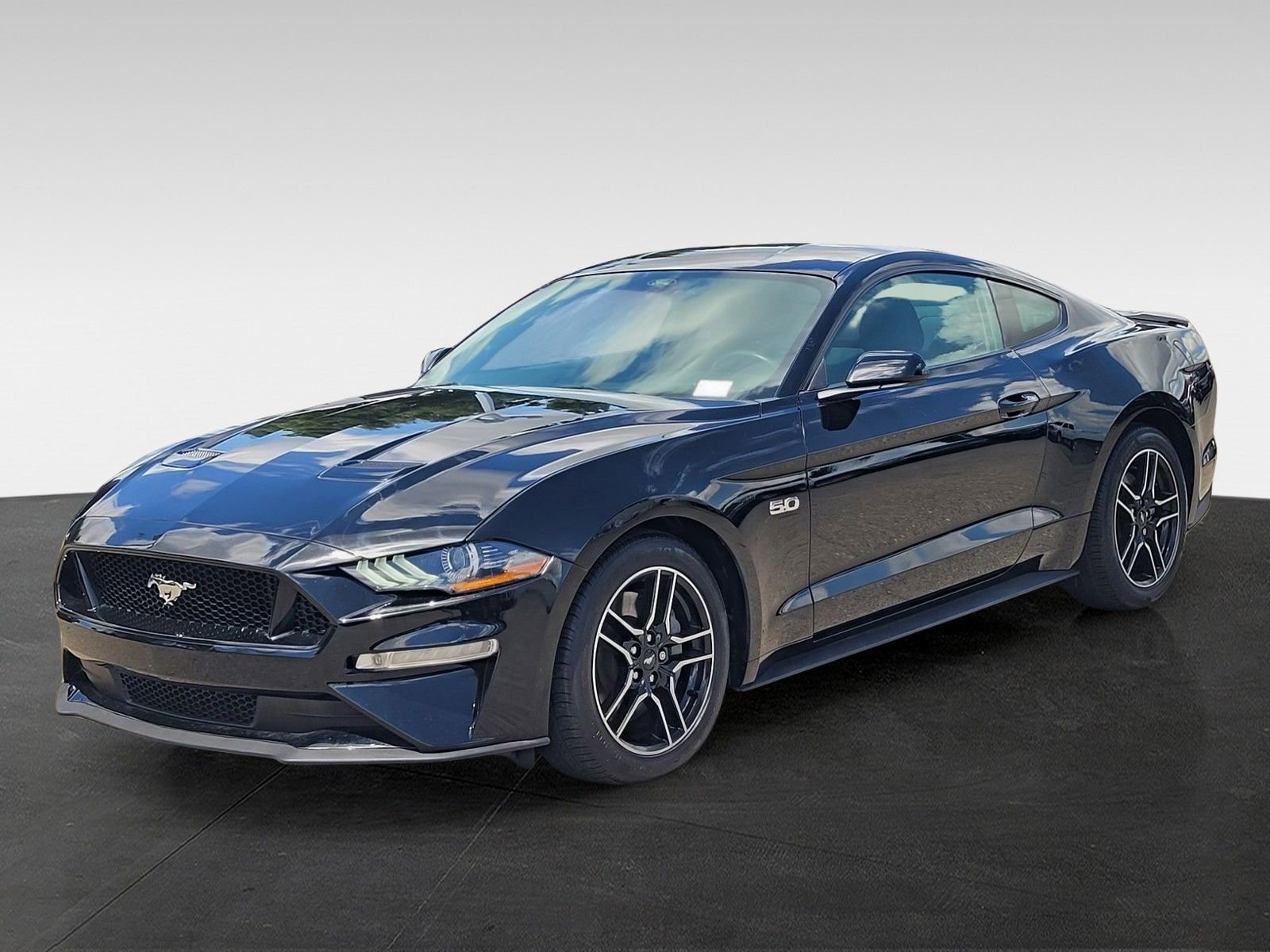 Used 2022 Ford Mustang GT w/ Equipment Group 301A RWD image 8