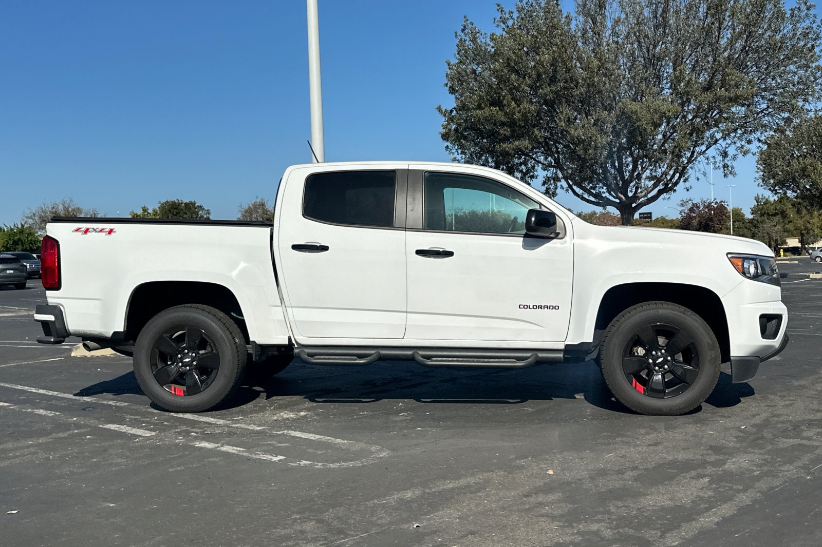 Used 2019 Chevrolet Colorado LT AWD/4WD image 3