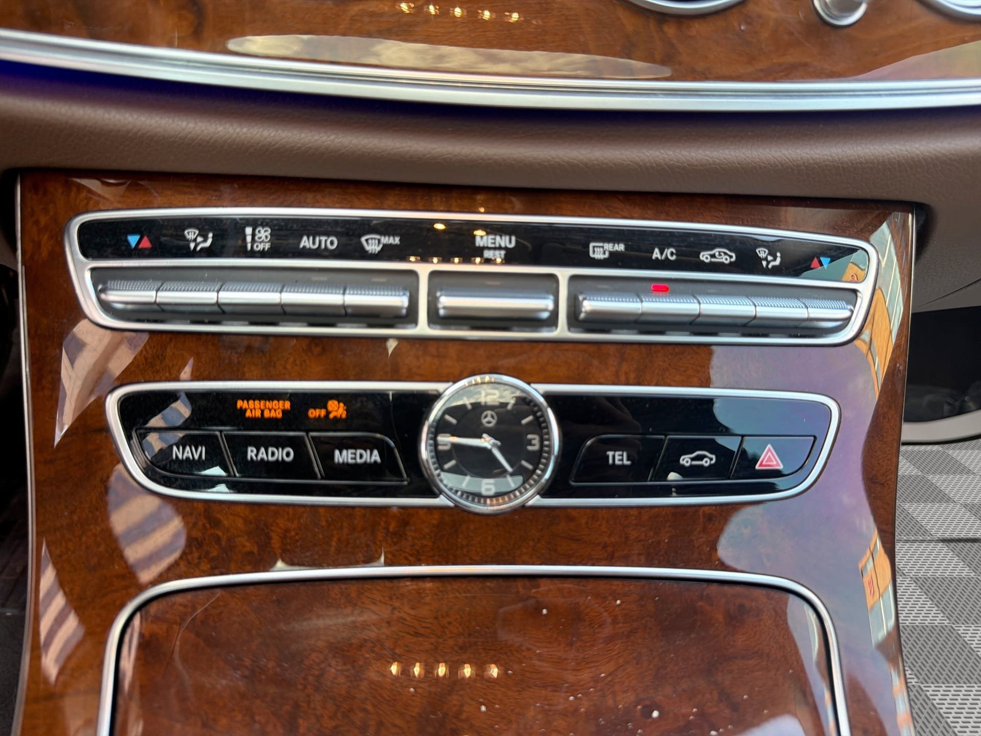 Used 2019 Mercedes-Benz E 450 4MATIC Sedan image 17