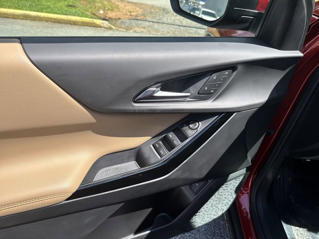 New 2026 Chevrolet Equinox ACTIV w/ Convenience Package III image 15