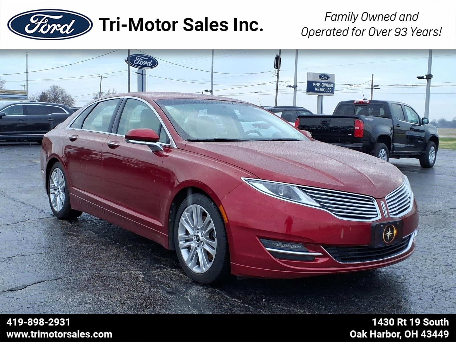 Used 2013 Lincoln MKZ FWD image 1
