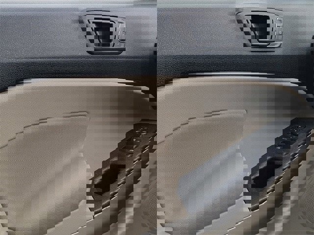 Certified 2022 Ford EcoSport S image 37