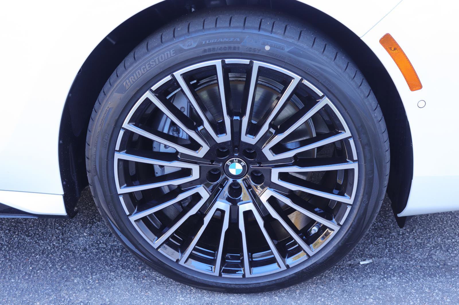 New 2026 BMW 760i xDrive w/ Executive Package image 43