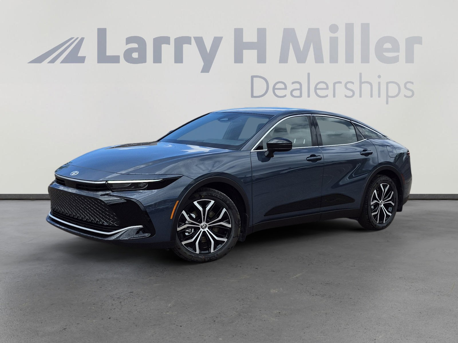 Used 2026 Toyota Crown XLE video 2