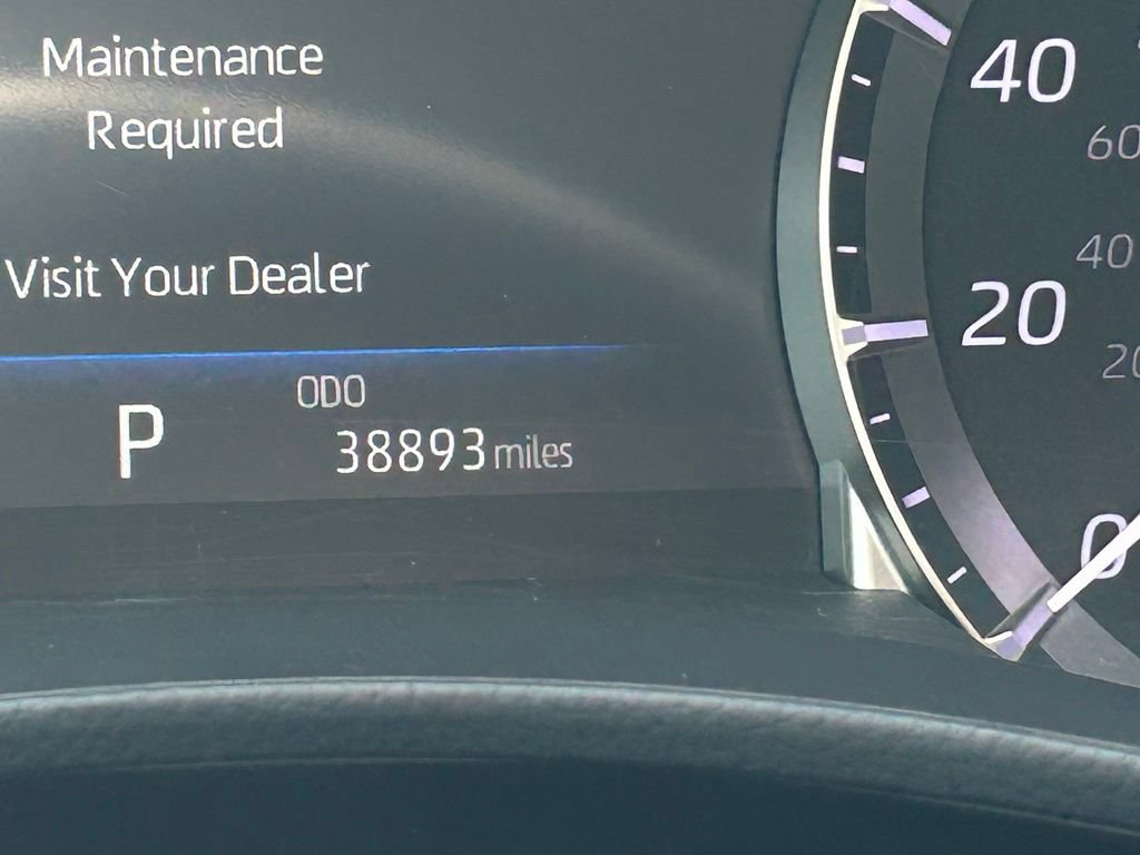 Used 2024 Toyota Highlander LE FWD image 25