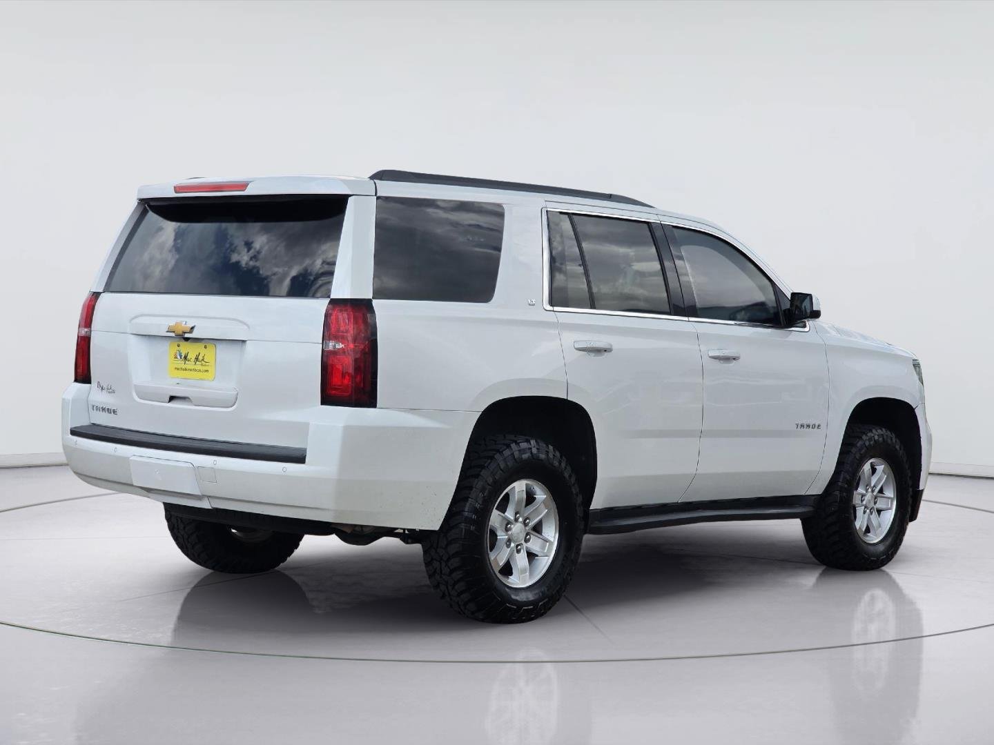 Certified 2019 Chevrolet Tahoe LT w/ Luxury Package RWD image 2