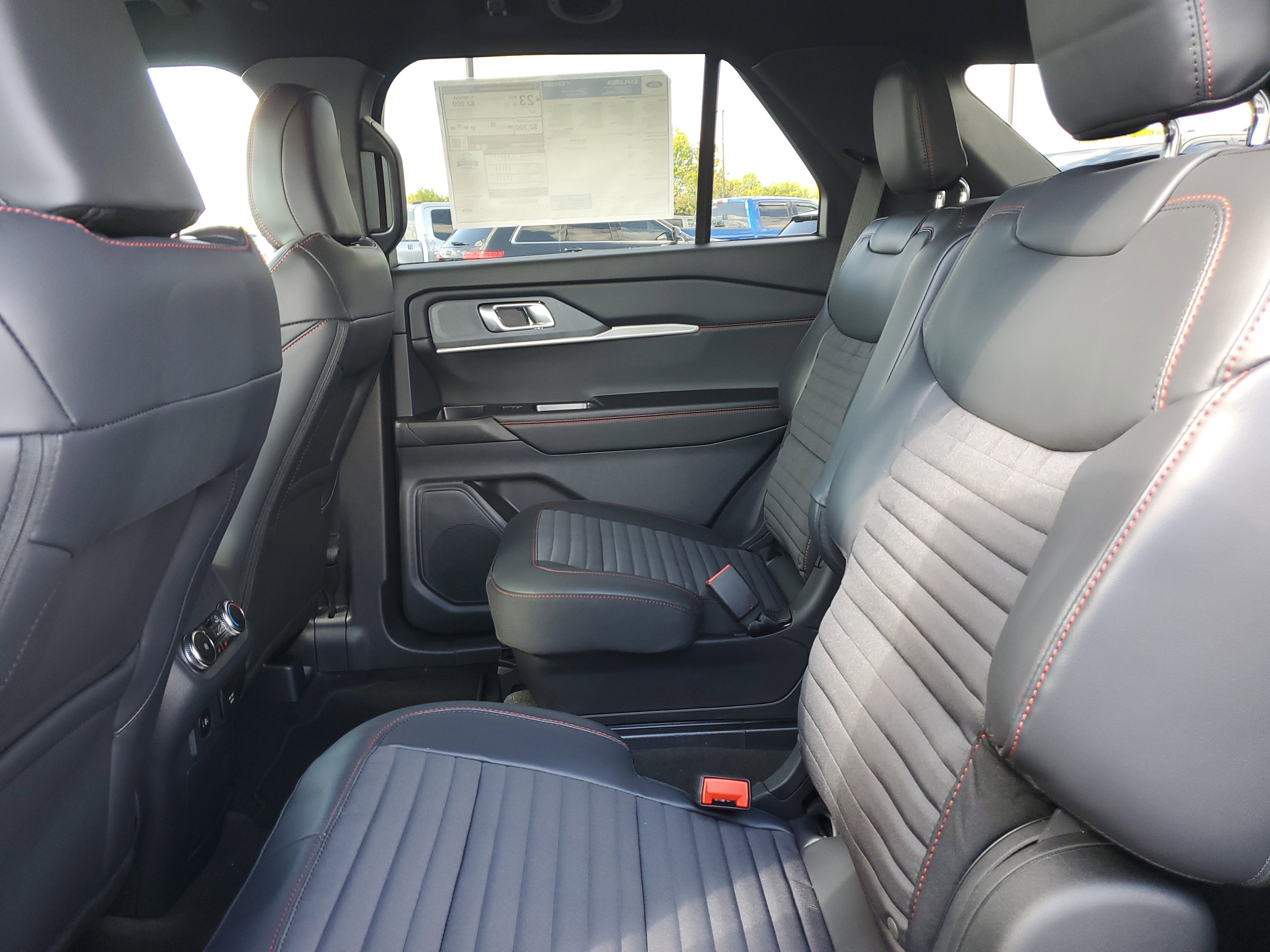 New 2025 Ford Explorer ST-Line w/ Premium Package image 10