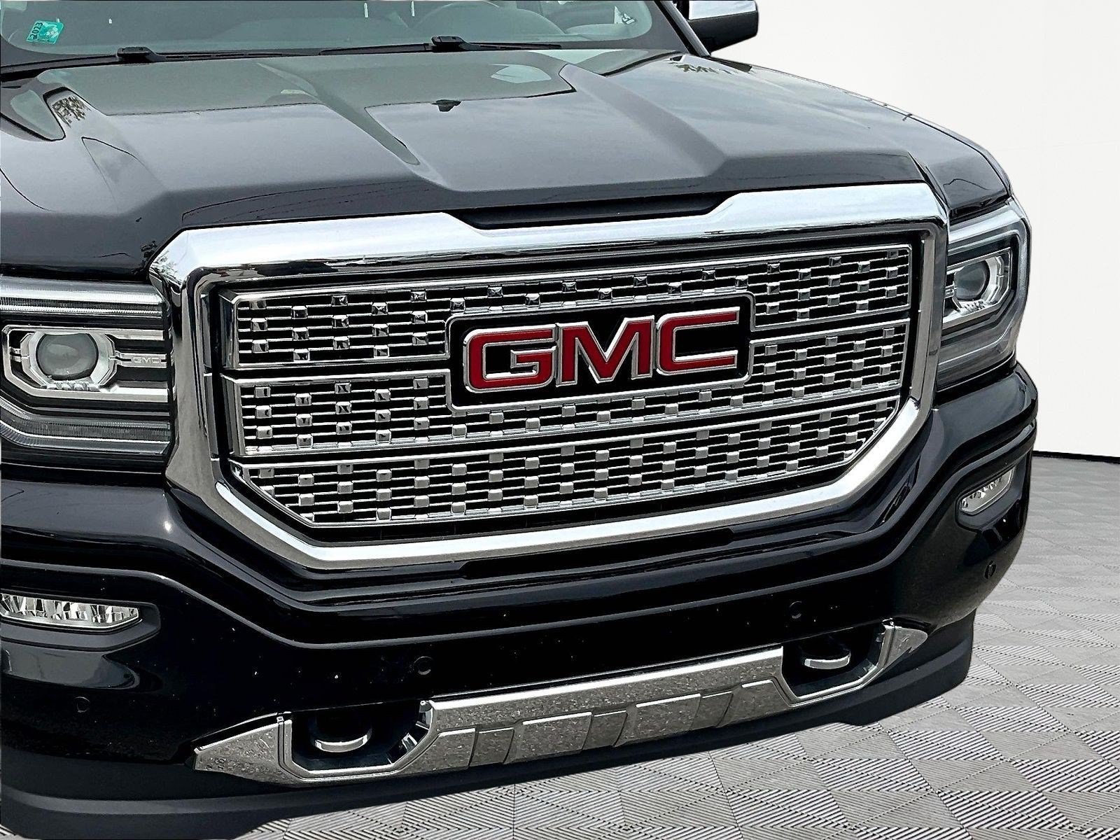 Used 2018 GMC Sierra 1500 Denali w/ Denali Ultimate Package AWD/4WD image 34