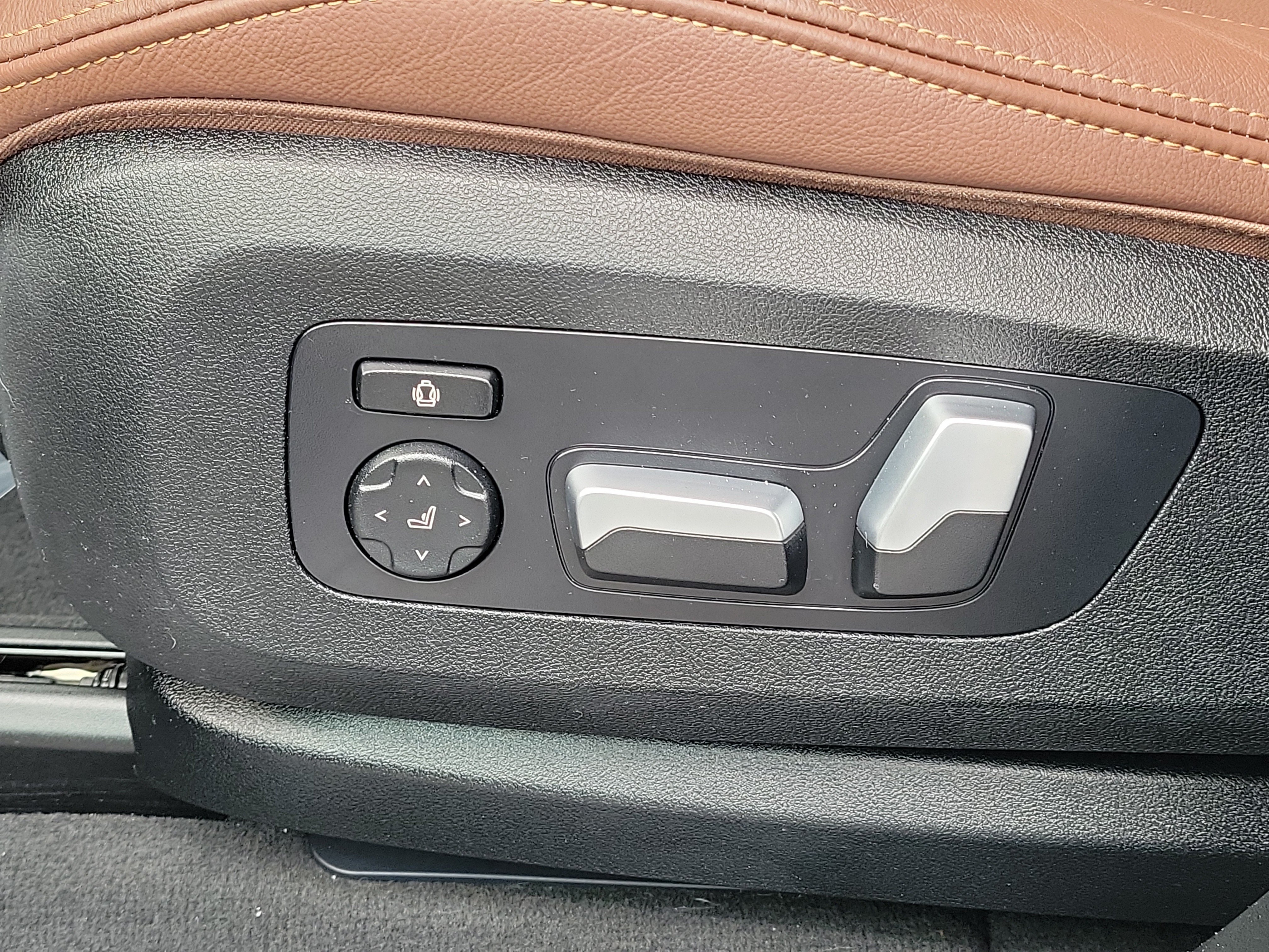 Used 2022 BMW X5 sDrive40i w/ M Sport Package RWD image 21