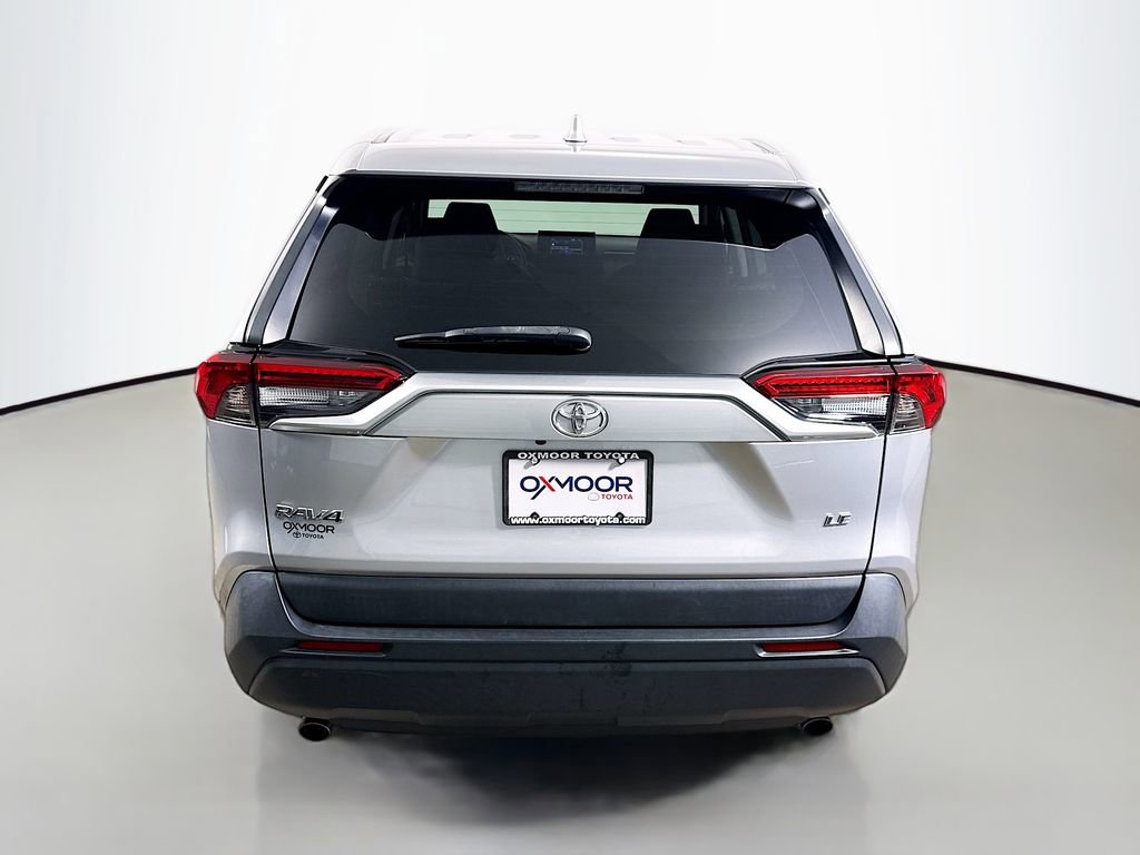 Certified 2022 Toyota RAV4 LE FWD image 6