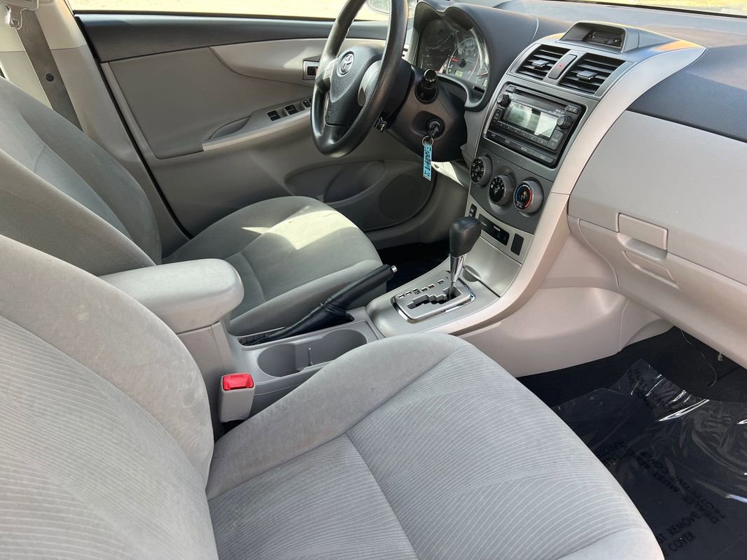 Used 2012 Toyota Corolla LE image 13