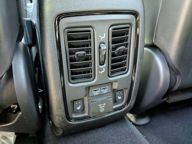 New 2026 Dodge Durango SRT Hellcat w/ Trailer Tow Group IV AWD/4WD image 16