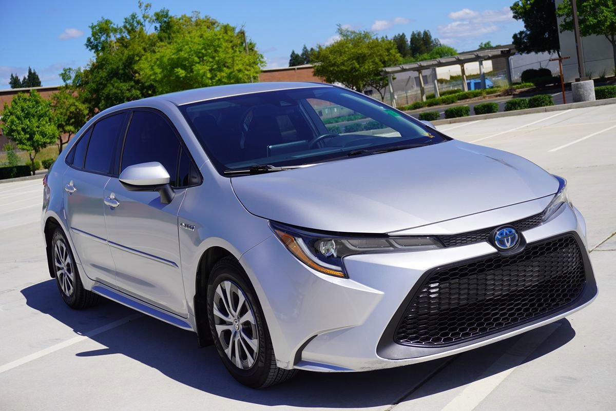 Used 2020 Toyota Corolla LE w/ Carpet Mat Package (TMS) FWD image 8