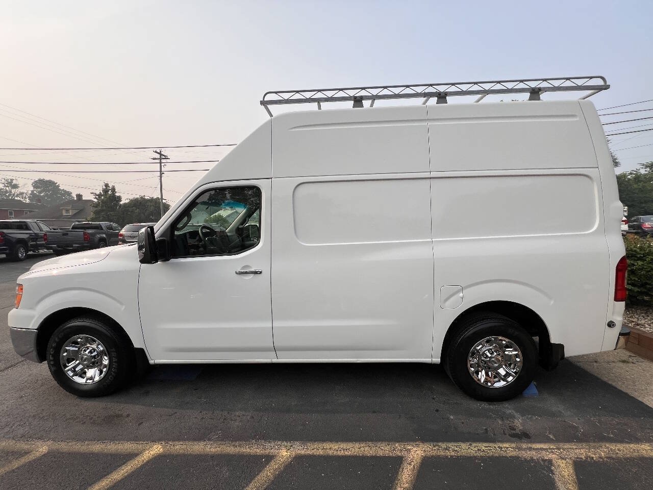 Used 2012 Nissan NV 3500 SV w/ Technology Pkg RWD image 6