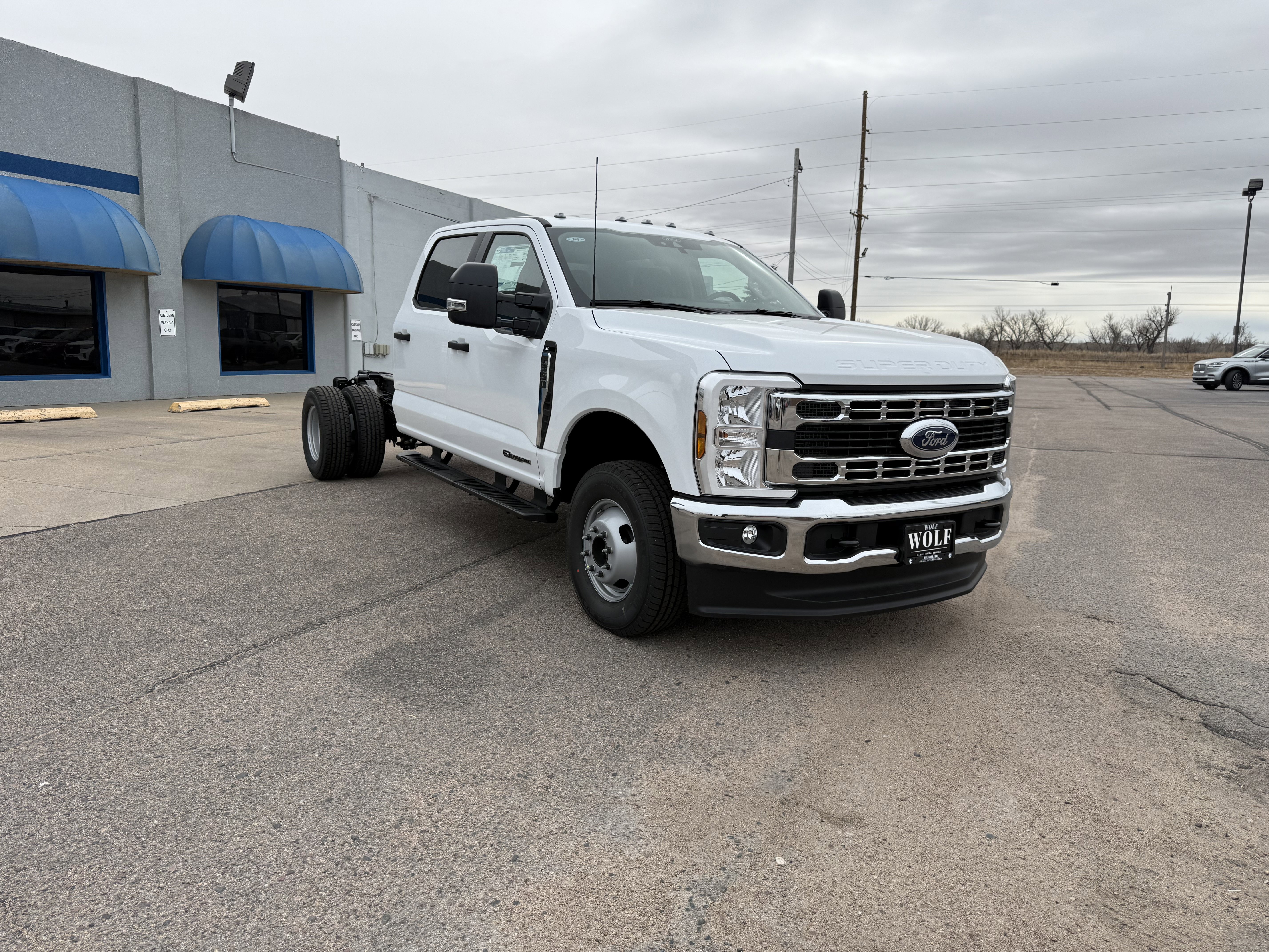 New 2026 Ford F350 XL w/ XL Chrome Package image 3