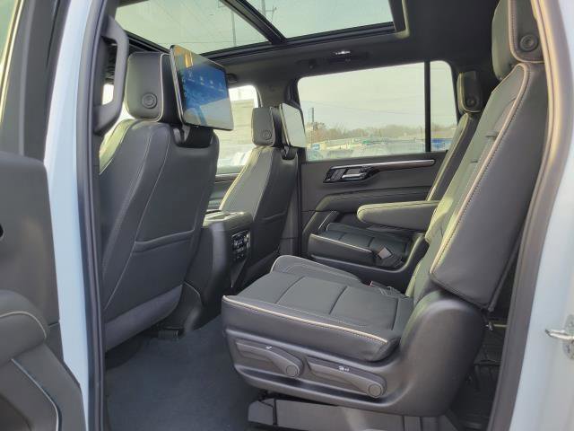 New 2026 Chevrolet Suburban Premier image 24