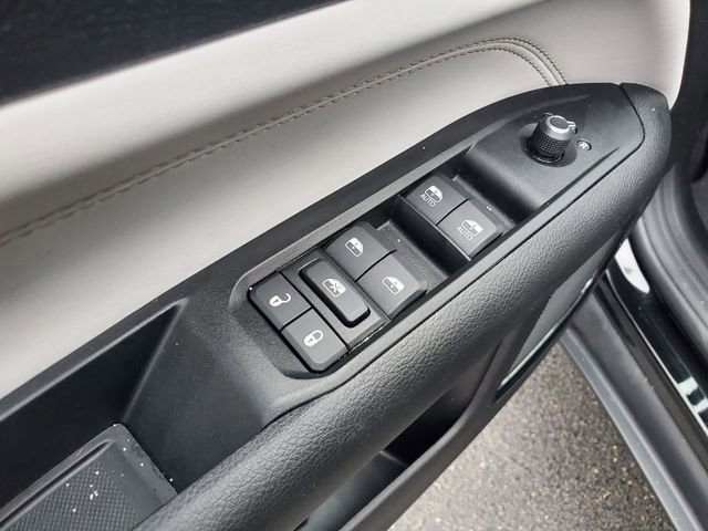 Used 2022 Jeep Compass Limited AWD/4WD image 12