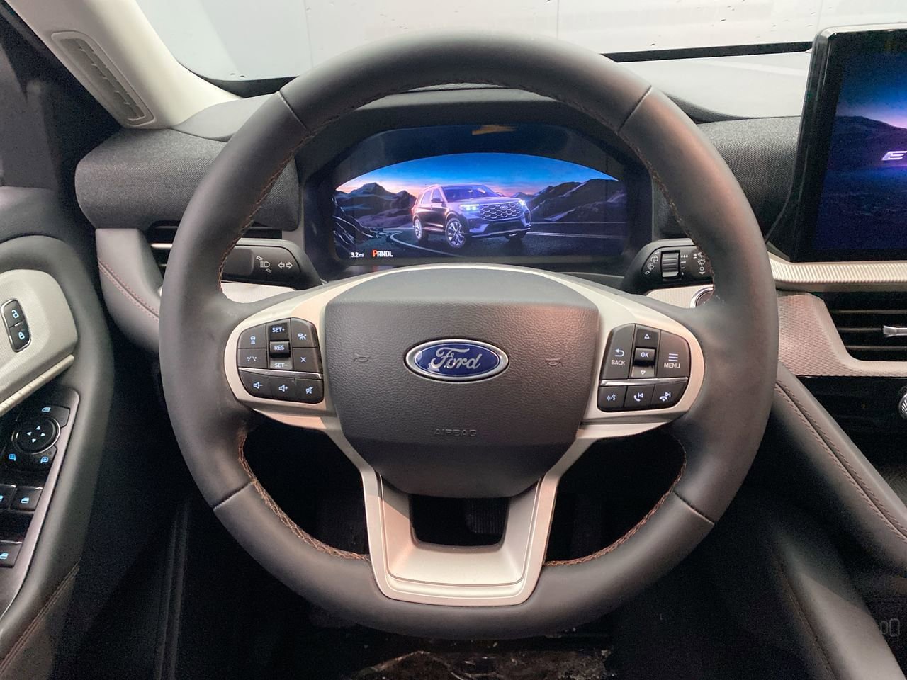 New 2026 Ford Explorer Active AWD/4WD image 15