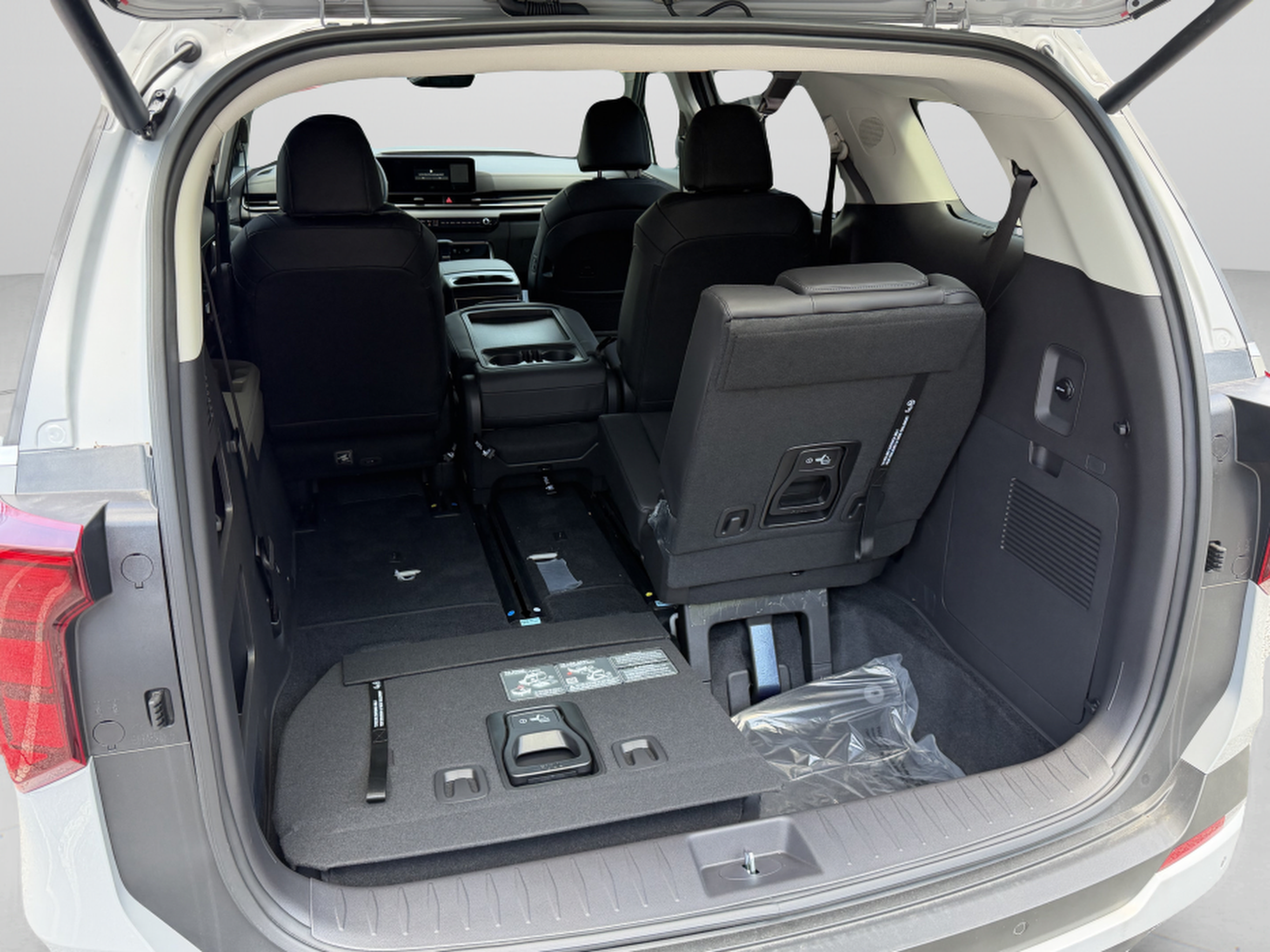 New 2026 Kia Carnival EX FWD image 25