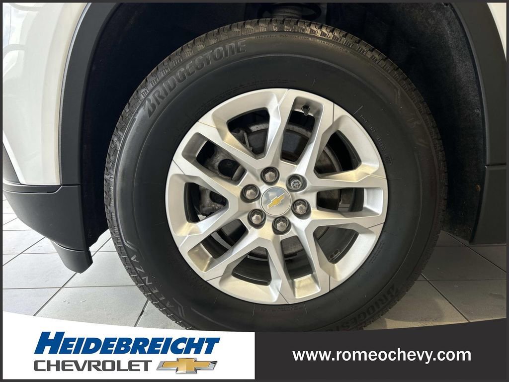 Used 2021 Chevrolet Traverse LS FWD image 7