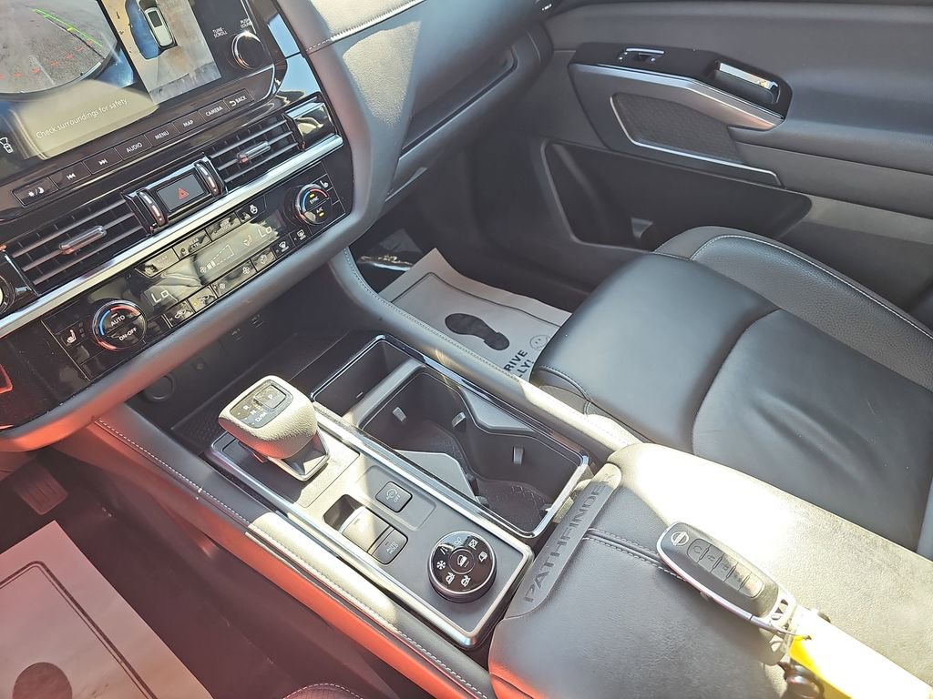 Used 2023 Nissan Pathfinder SL w/ SL Premium Package image 30