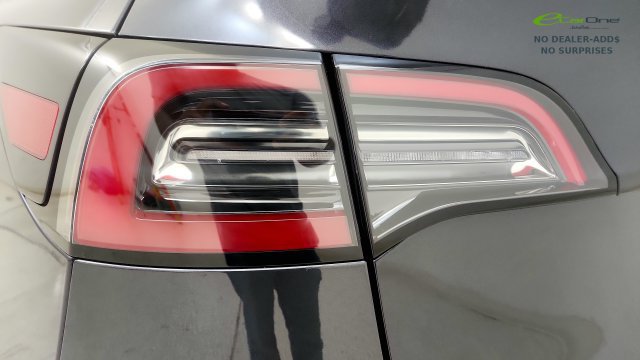 Used 2025 Tesla Model Y Long Range RWD image 28