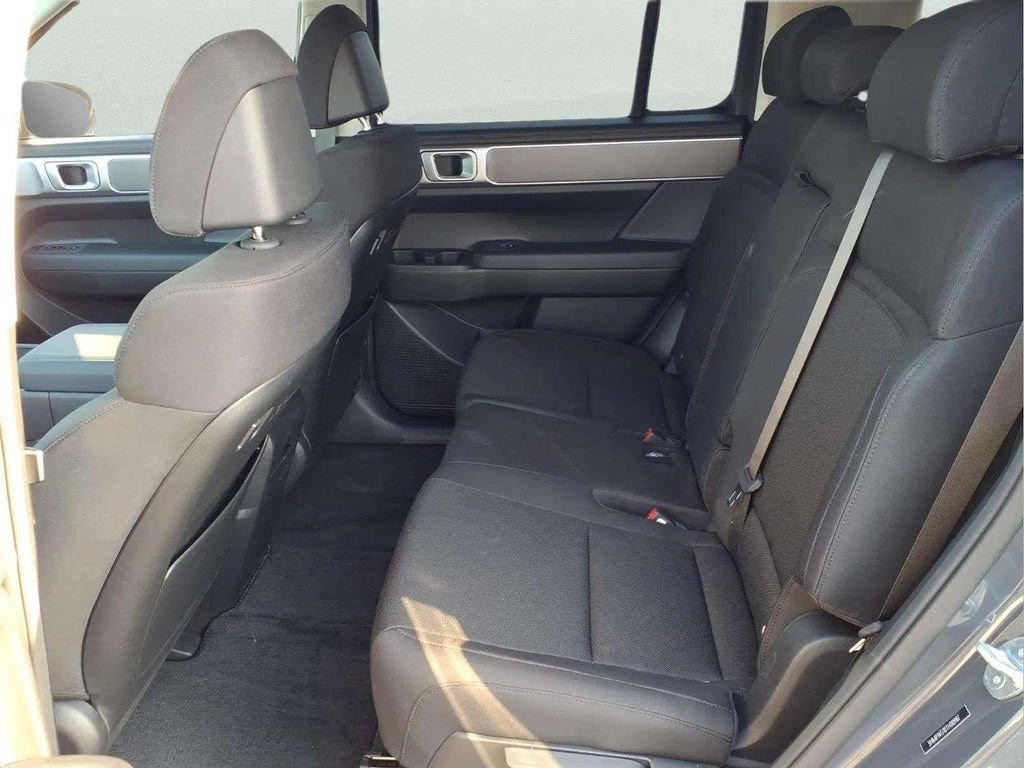 New 2026 Hyundai Santa Fe SE FWD image 10
