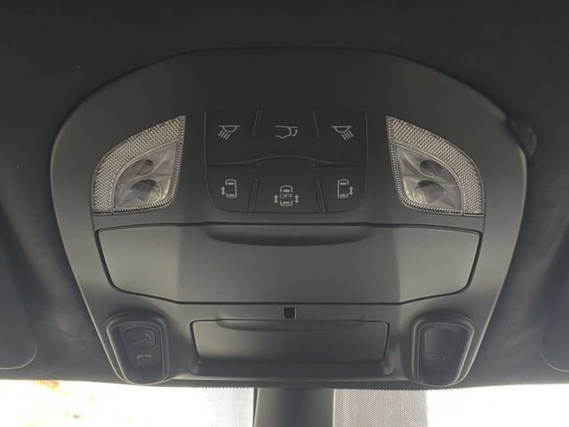 New 2027 Chrysler Pacifica Pinnacle w/ Theater Group AWD/4WD image 25