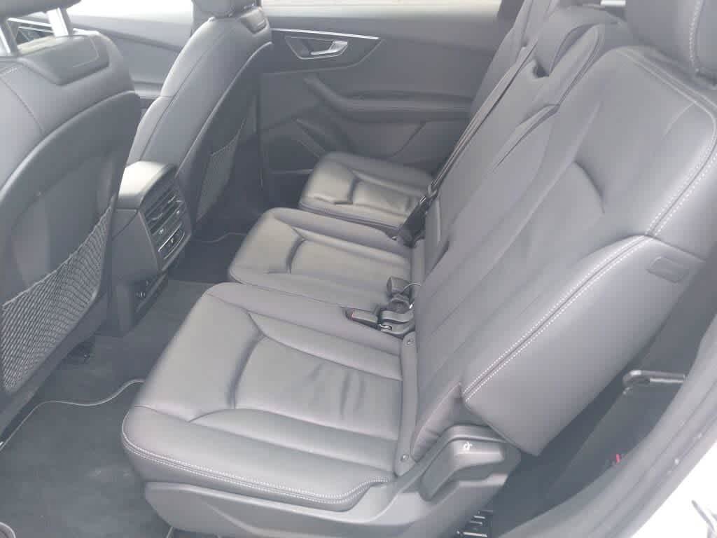 Used 2025 Audi Q7 3.0T Premium Plus AWD/4WD image 18
