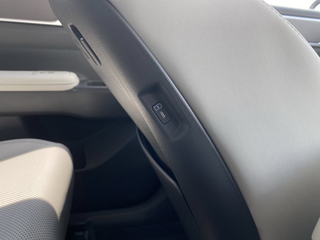 New 2027 Hyundai Santa Fe SEL FWD image 32