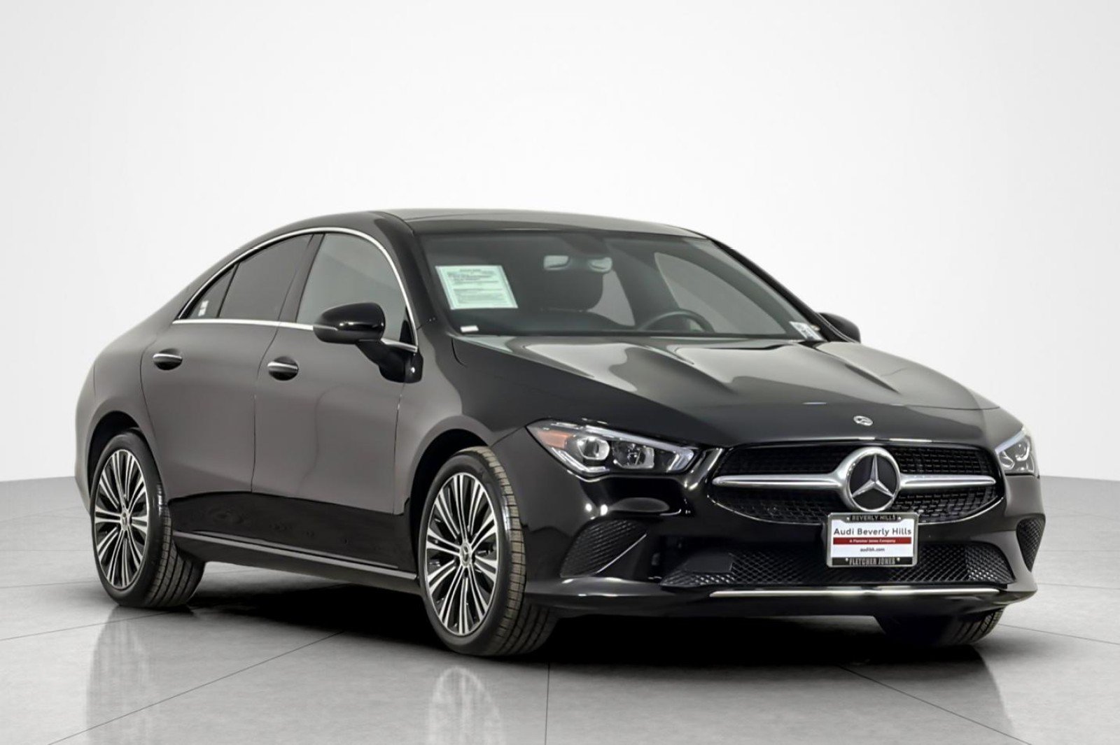 Used 2023 Mercedes-Benz CLA 250 w/ Premium Package image 7