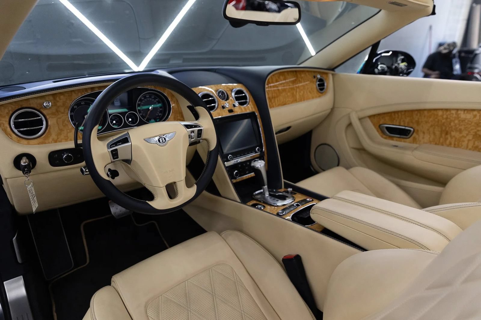 Used 2014 Bentley Continental GT AWD/4WD image 24