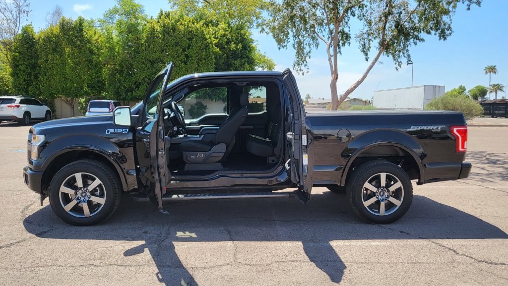Used 2017 Ford F150 XLT w/ Equipment Group 302A Luxury AWD/4WD image 31