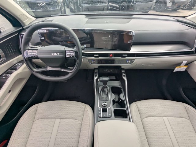 New 2026 Kia Sorento S FWD image 16