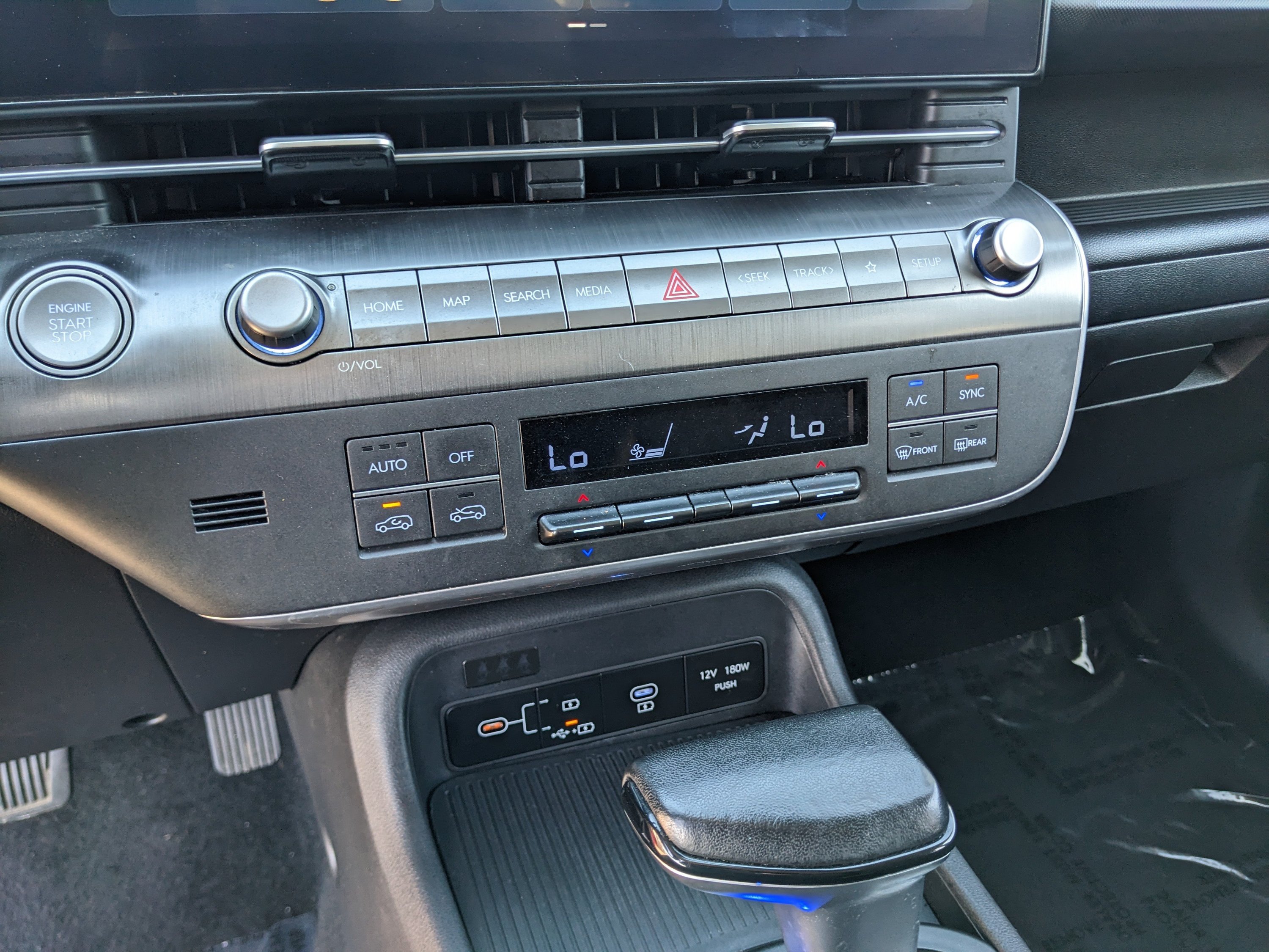 Used 2024 Hyundai Kona SEL FWD image 22