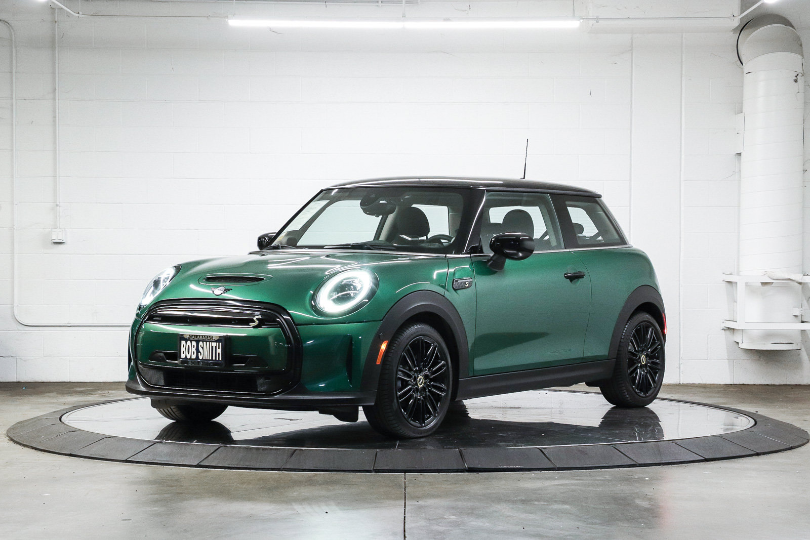 Certified 2024 MINI Cooper SE FWD image 3