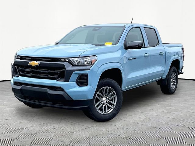 Used 2025 Chevrolet Colorado LT w/ Advanced Trailering Package image 3