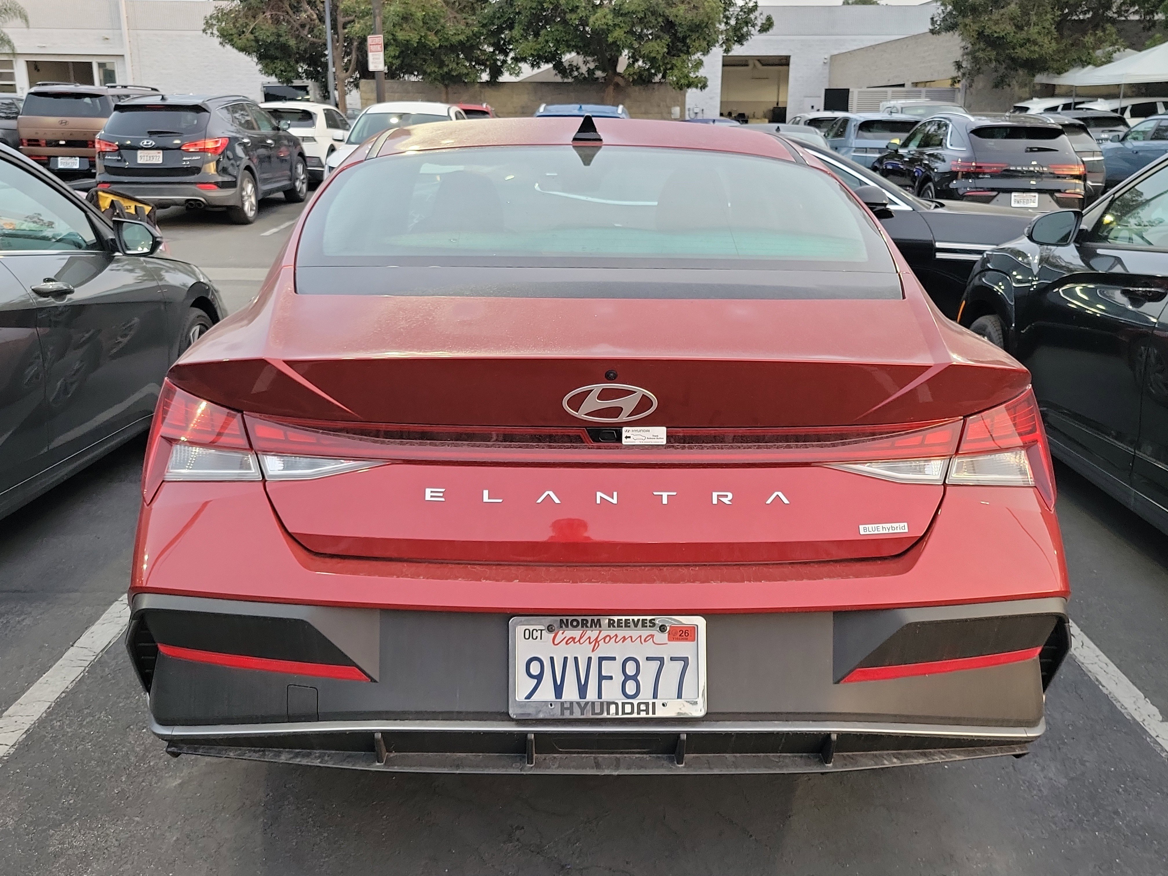 Used 2025 Hyundai Elantra Blue image 4